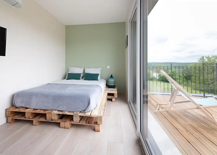 Apartamento Lot En Dock 3 Atypiques Et Ecologiques En Vallee De La Dordogne Souillac