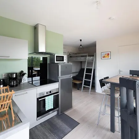 Lot En Dock 3 Atypiques Et Ecologiques En Vallee De La Dordogne Apartment Souillac