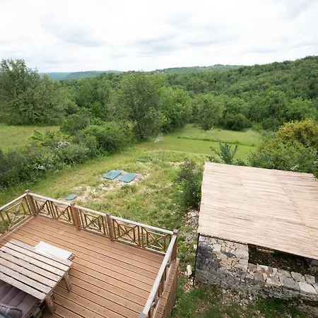Lot En Dock 3 Atypiques Et Ecologiques En Vallee De La Dordogne Apartment