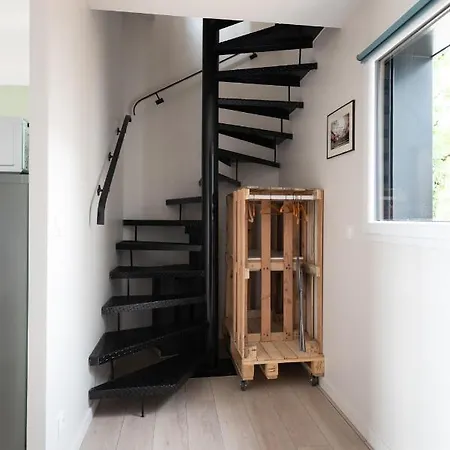 Lot En Dock 3 Atypiques Et Ecologiques En Vallee De La Dordogne *