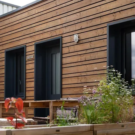 Lot En Dock 3 Atypiques Et Ecologiques En Vallee De La Dordogne *